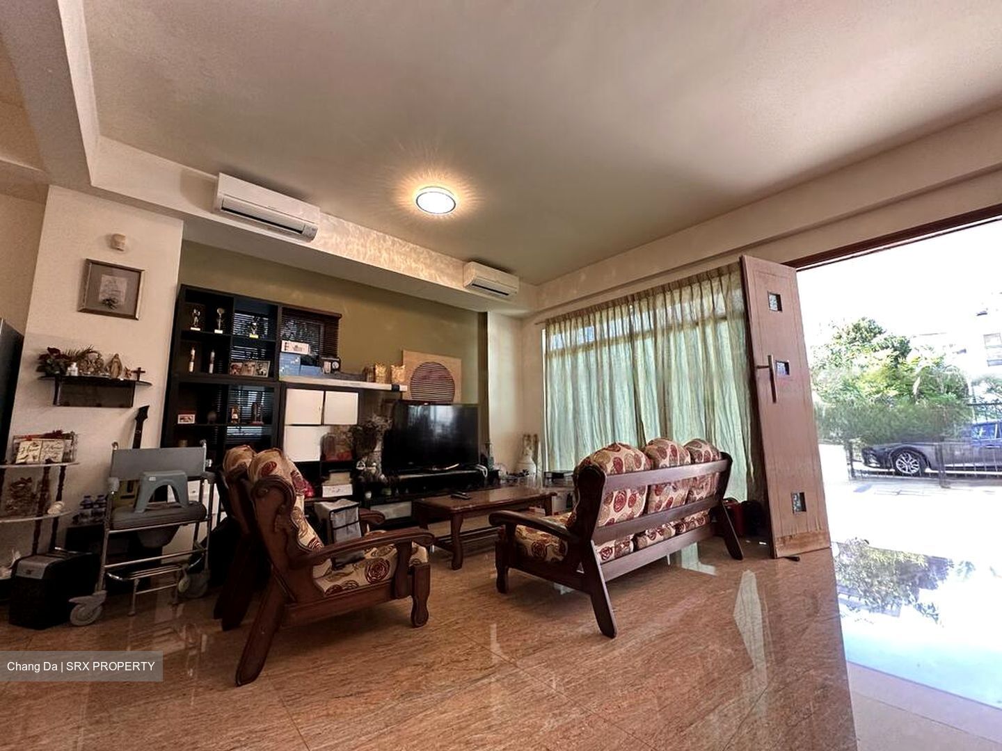 Stratton Green (D28), Terrace #568866851